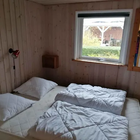 Dom wakacyjny Cozy Summer House By The And Forest, Haderslev